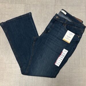 Levi Strauss Signature Women's Boot Cut Jeans in Dark Blue